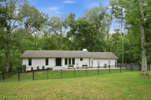 133 Featherstone Dr, Franklin, TN 37069