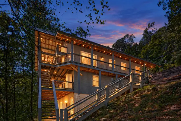 1337 Lakeside Dr, Smithville, TN 37166