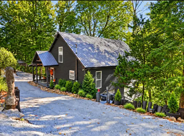 1337 Lakeside Dr, Smithville, TN 37166
