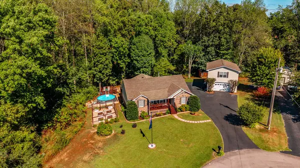 59 Cloudy Ln, Lafayette, TN 37083