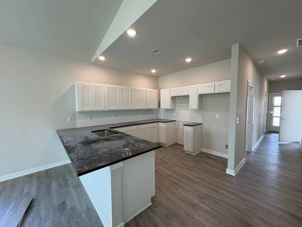 5701 Plumthicket St, Bel Aire, KS 67226