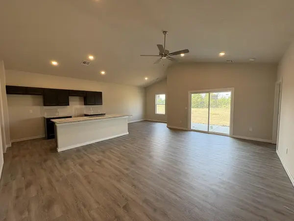 5713 Plumthicket St, Bel Aire, KS 67226