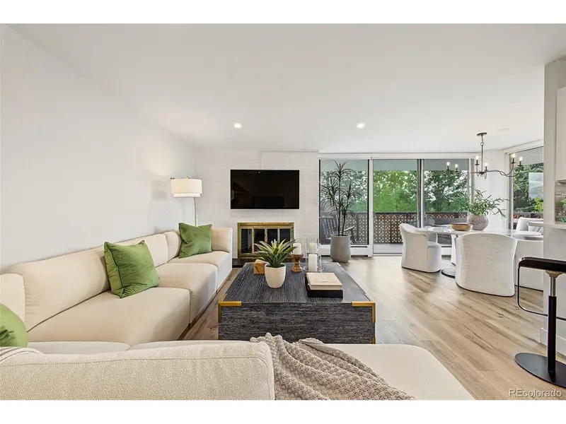 4570 E Yale #301, Denver, CO 80222