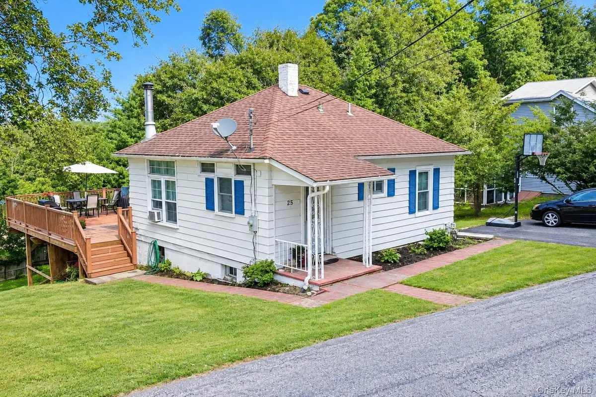 25 Oreco TER, Monroe, NY 10950