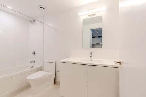 230 Simcoe ST S #1916, Toronto C01, ON M5T 1T4