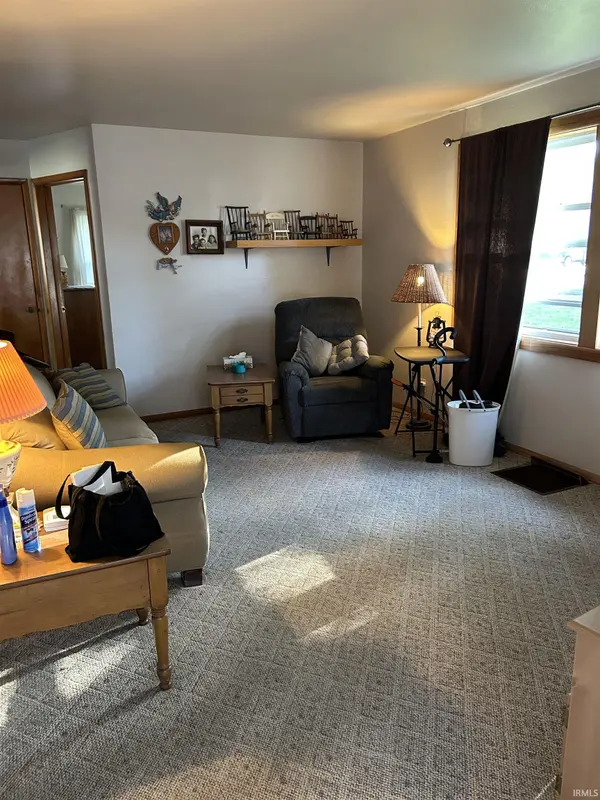 1233 Wabash AVE, Rochester, IN 46975