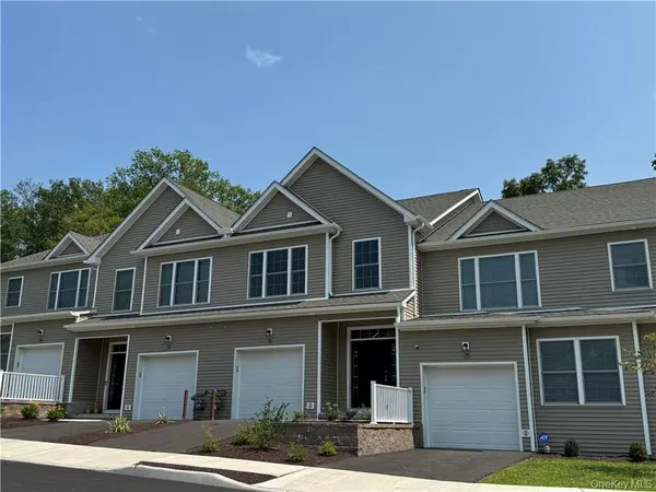 16 Pinto RD, Middletown, NY 10941