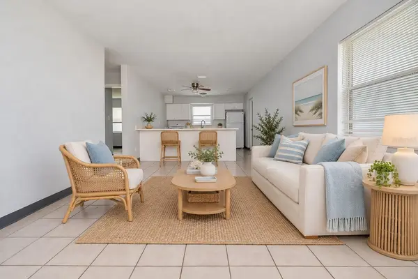 140 112TH AVE N #5, St Petersburg, FL 33716