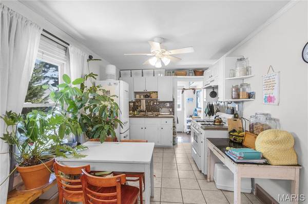 1925 New Madrid ST, Cape Girardeau, MO 63701