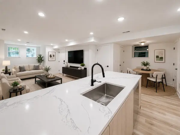 2113 N Kenmore AVE #G, Chicago, IL 60614
