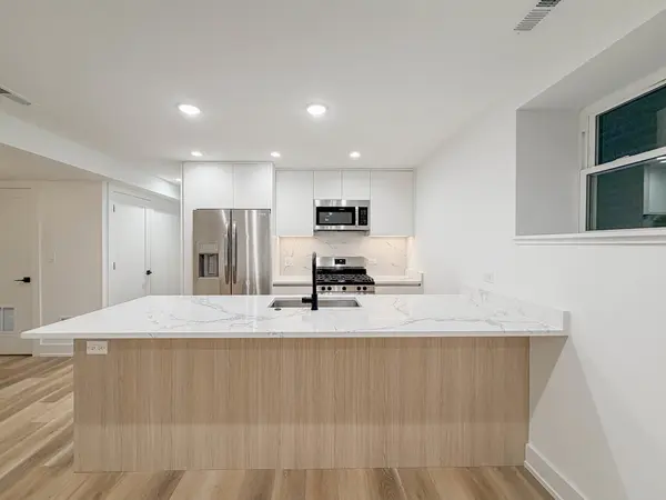 2113 N Kenmore AVE #G, Chicago, IL 60614