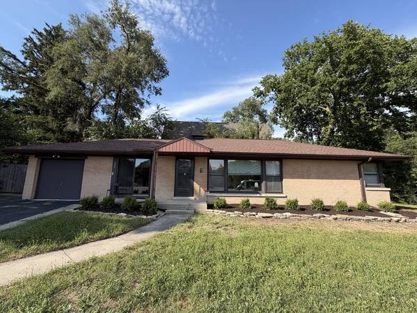 266 S Prospect AVE, Clarendon Hills, IL 60514