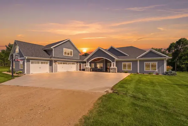 8382 198th AVE NE, New London, MN 56273