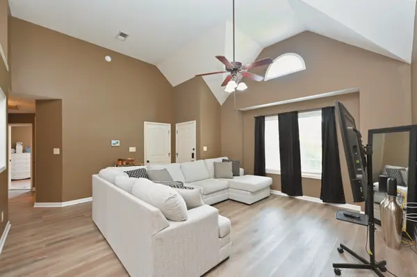222 Dale Ter, Clarksville, TN 37042
