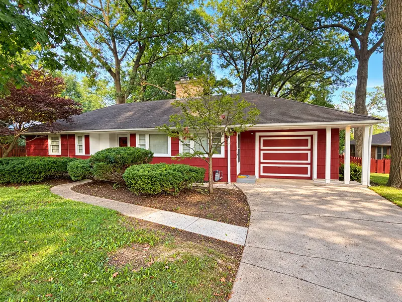 2811 FOREST LN, Waukegan, IL 60087
