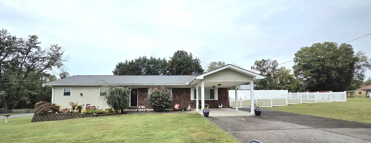 508 S Asbury Dr, Pigeon Forge, TN 37863