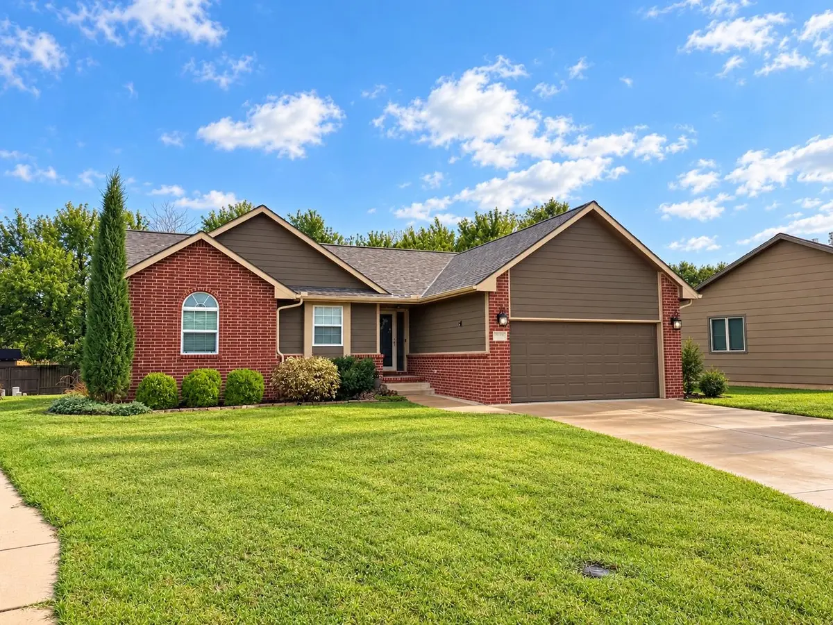 11443 W May Ct, Wichita, KS 67209-4252