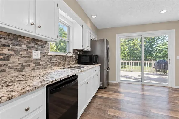 7732 Westgate DR, Lenexa, KS 66216