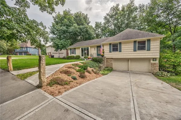 10803 W 98TH ST, Overland Park, KS 66214