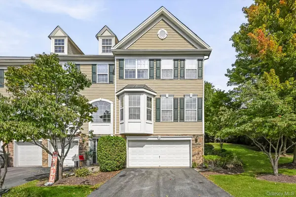 105 Barr LN, Monroe, NY 10950