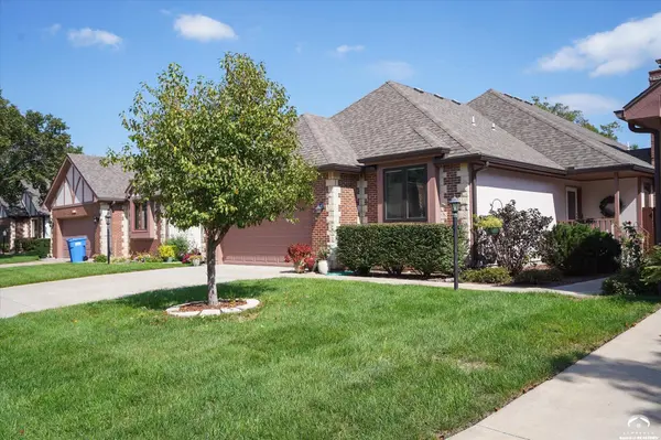 2422 SW Brookhaven LN, Topeka, KS 66614