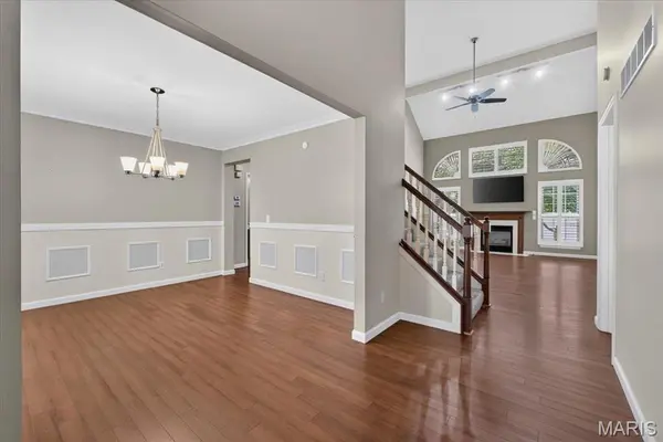 3277 Mango DR, St Charles, MO 63301