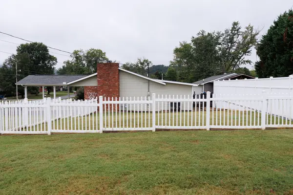 508 S Asbury Dr, Pigeon Forge, TN 37863