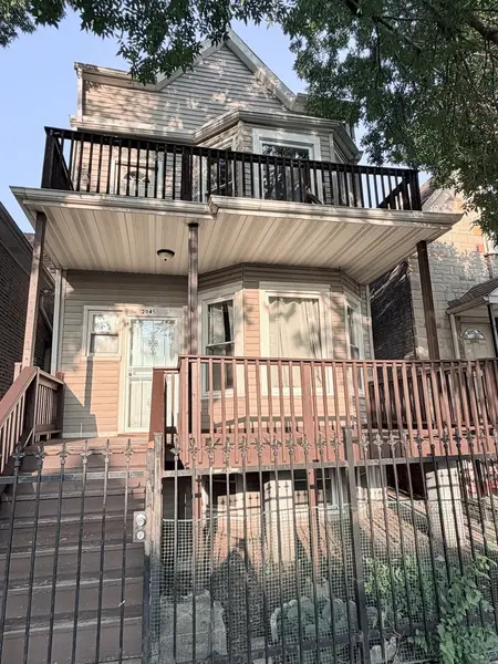 2045 N Tripp AVE #1, Chicago, IL 60639