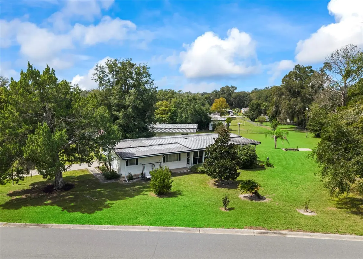 309 SHEERWOOD DR, Lady Lake, FL 32159