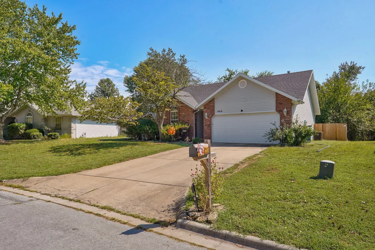4818 N 9th ST, Ozark, MO 65721