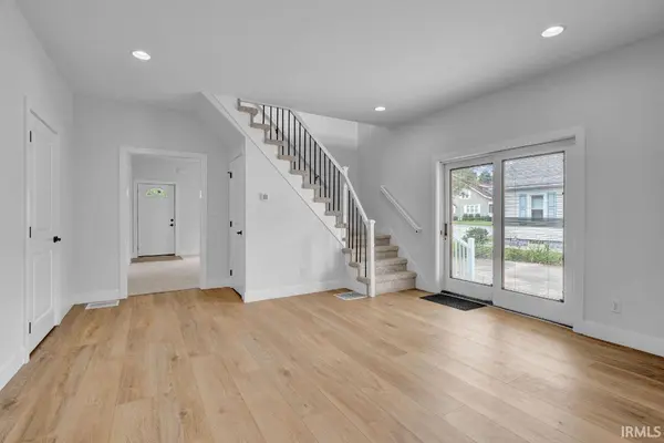102 S West ST, Haubstadt, IN 47639-8135