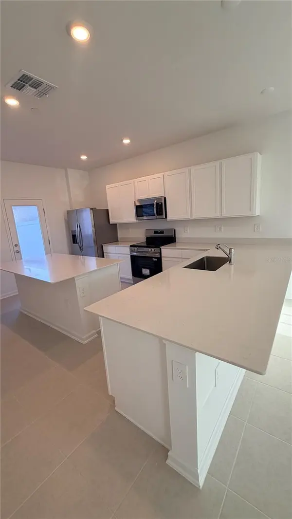 2204 RED SUN ST, Apopka, FL 32703