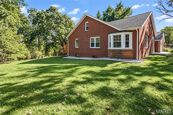 2315 Fairview DR, Alton, IL 62002