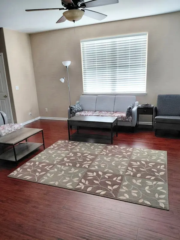 9411 Fountain Point CIR, Darien, IL 60561