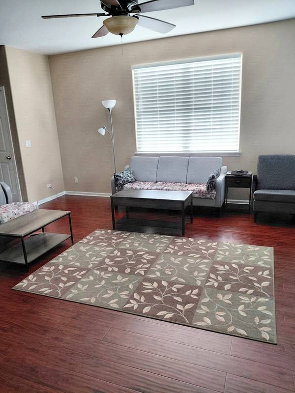 9411 Fountain Point CIR, Darien, IL 60561