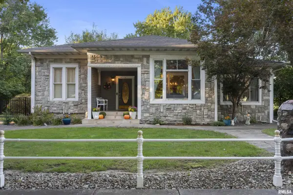 603 W 3RD ST, Delavan, IL 61734