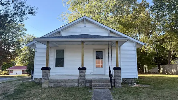 304 W Decherd St, Tullahoma, TN 37388