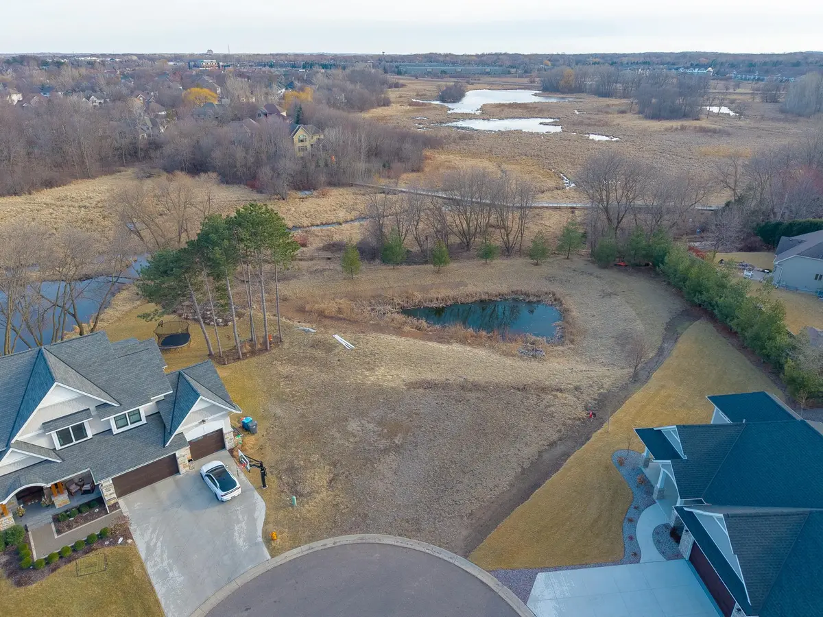 4240 Inland LN N, Plymouth, MN 55446