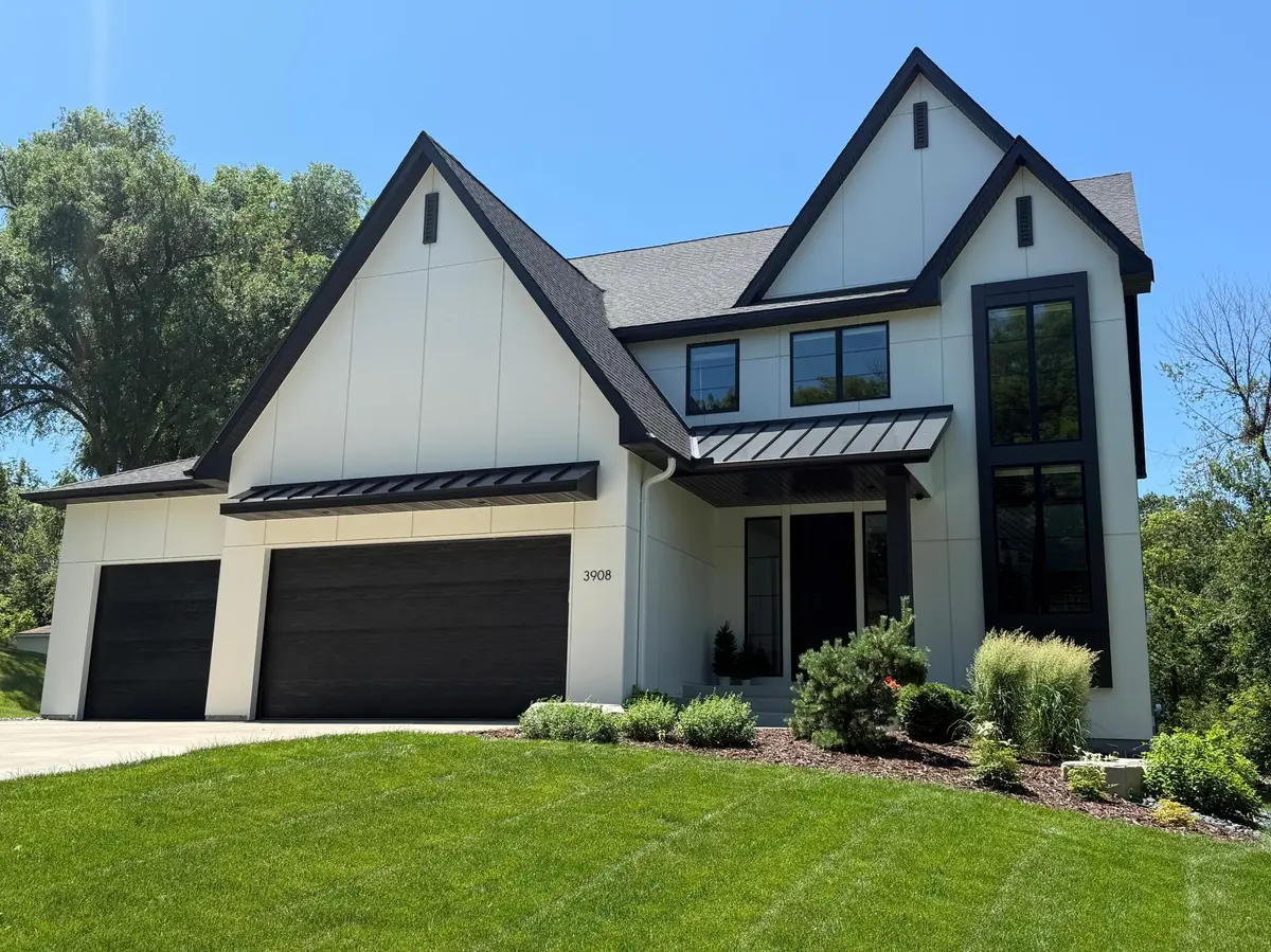 3908 Oak RD, Minnetonka, MN 55345