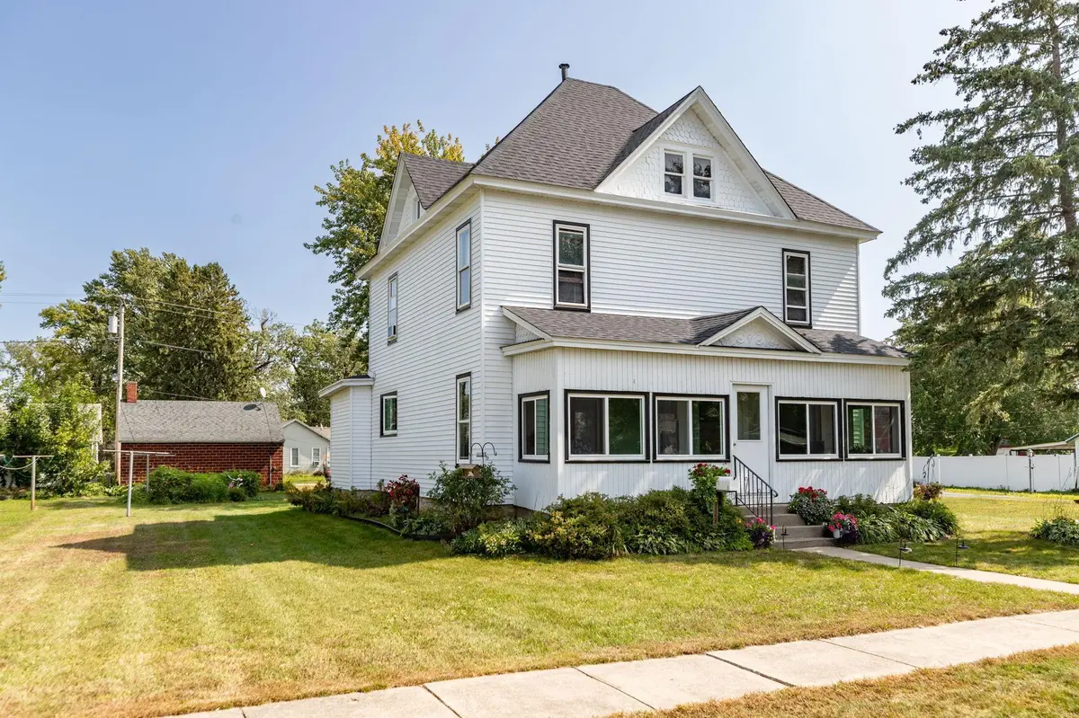 112 Main ST N, Dover, MN 55929