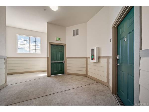 3890 S Dayton #301, Aurora, CO 80014