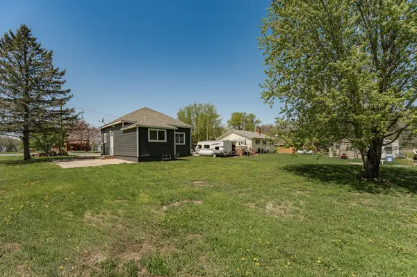 636 3rd AVE NE, Mazeppa, MN 55956