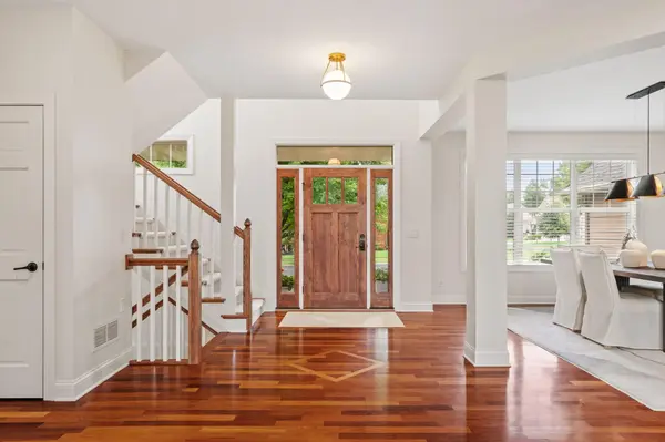 6471 Pipewood Curve, Excelsior, MN 55331