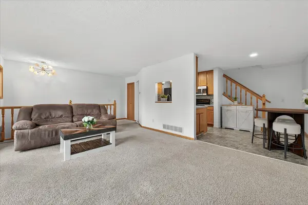 14368 Empire AVE, Apple Valley, MN 55124