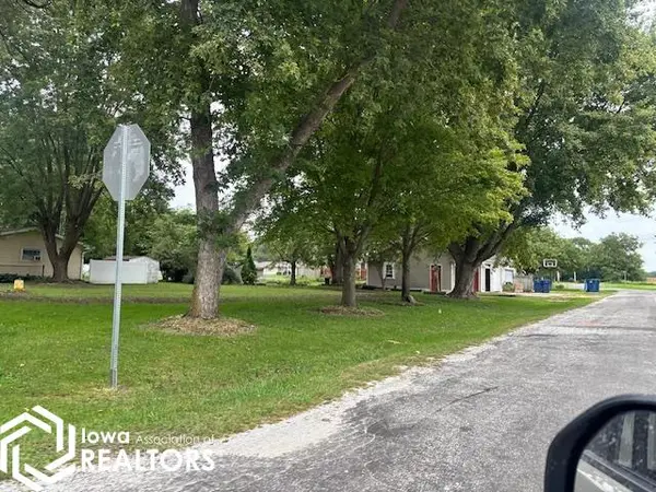 4223 S State Hwy 94, Stronghurst, IL 61480