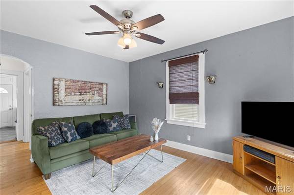 6215 Arthur AVE, St Louis, MO 63139