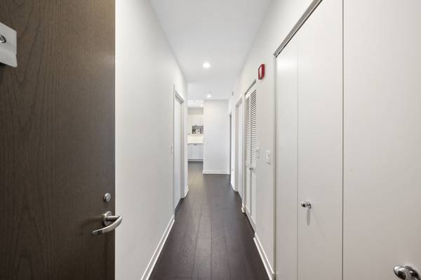 737 W Washington BLVD #3607, Chicago, IL 60661