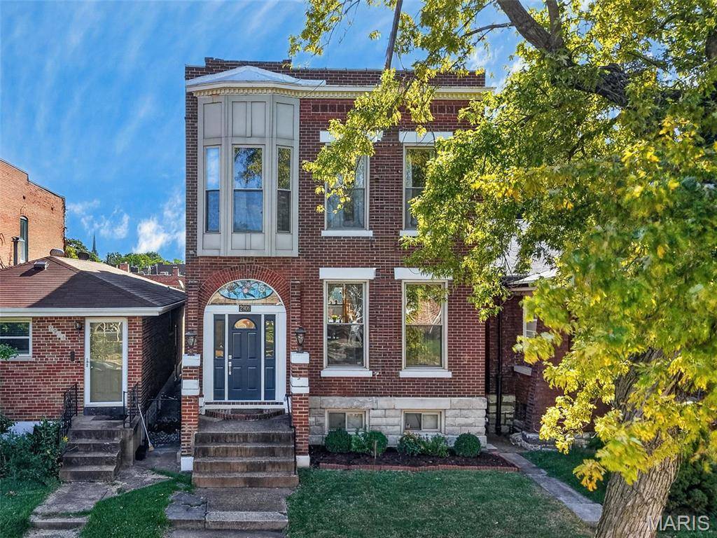 2906 Virginia AVE, St Louis, MO 63118