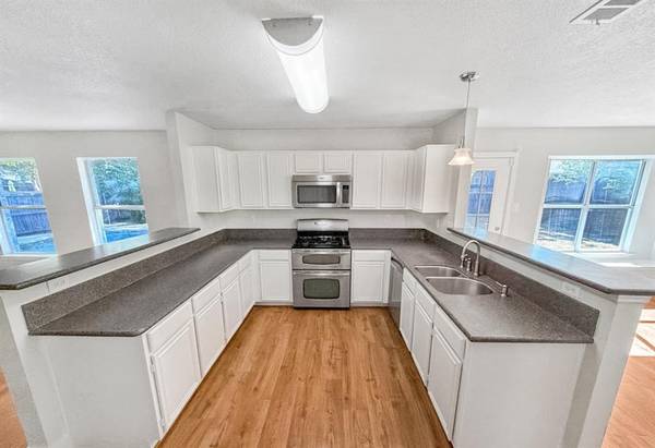 2711 Vistaview Drive, Corinth, TX 76210