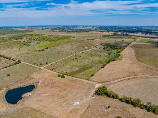 5915 Guettermann Ehler RD, Muldoon, TX 78949